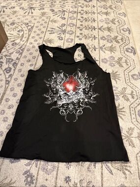 SHEIN Women's Black Graphic Tank Top with Red Heart Design